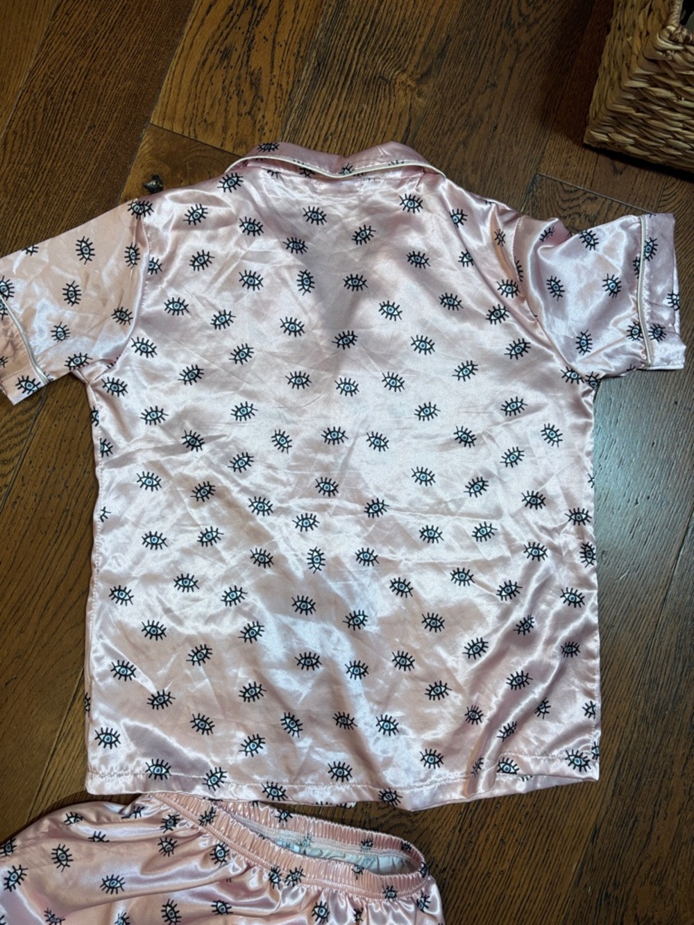 lola the Boys Pink Satin Pajama Set with Blue Eye Print. Size M - Picture 10 of 11